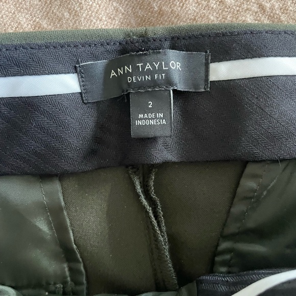 Ann Taylor Green Trousers - Picture 3 of 6